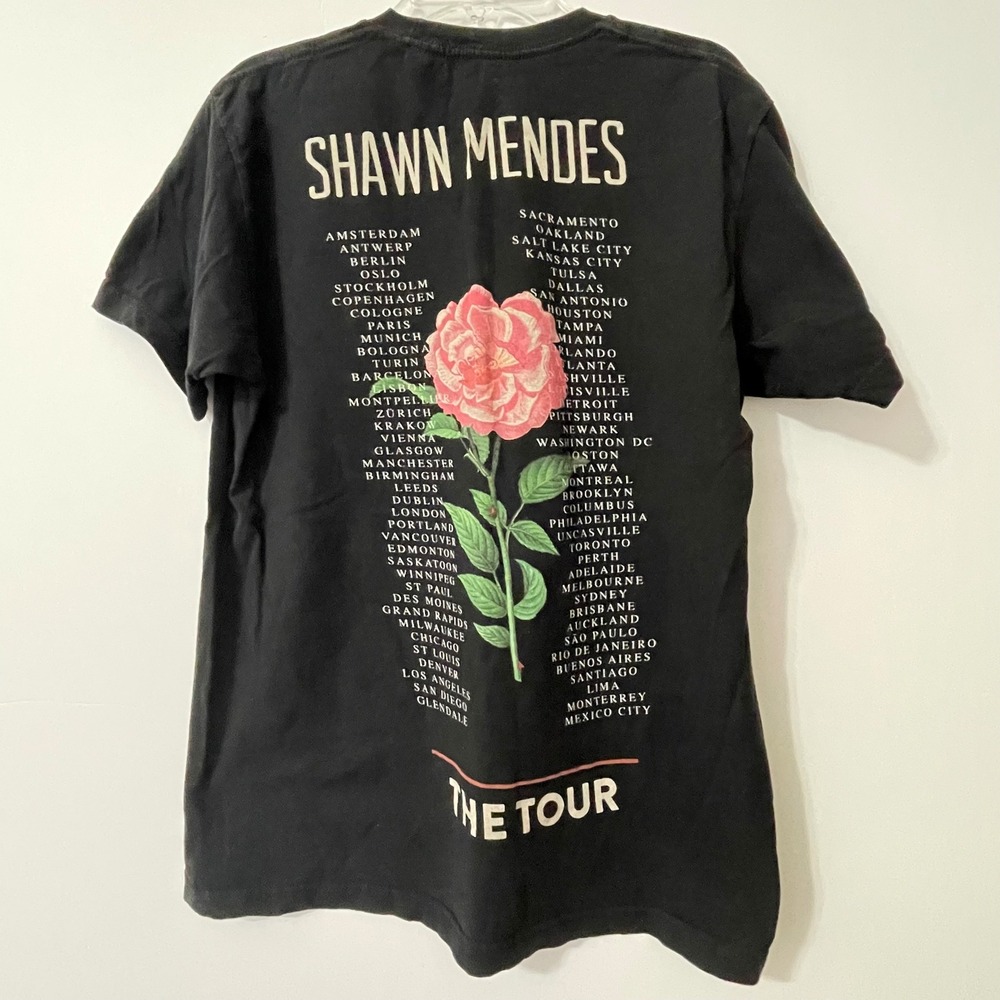 Shawn Mendes The Tour Black Graphic T Shirt Men's Size‎ Medium - Picture 2 of 5